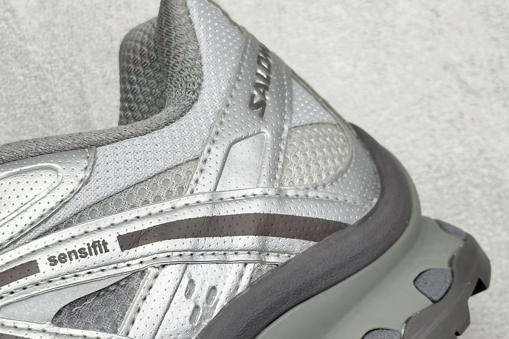 图片[9]-福利特价  Salomon XT-Quest 萨洛蒙复古机能潮流休闲跑鞋 鞋面覆盖TPU支撑 轻量透气欧索莱环保去臭环型组合鞋垫 三层双层组合橡胶ACS科技全地形锯齿防滑大底 UP团队监工打造 原鞋原数据纸板打造 细节提升 平台/外贸/高端零售专供品质 货号：474193 29 GO 尺码：36 36.5 37 38 38.5 39 40 40.5 41 42 42.5 43 44 45-选品中心