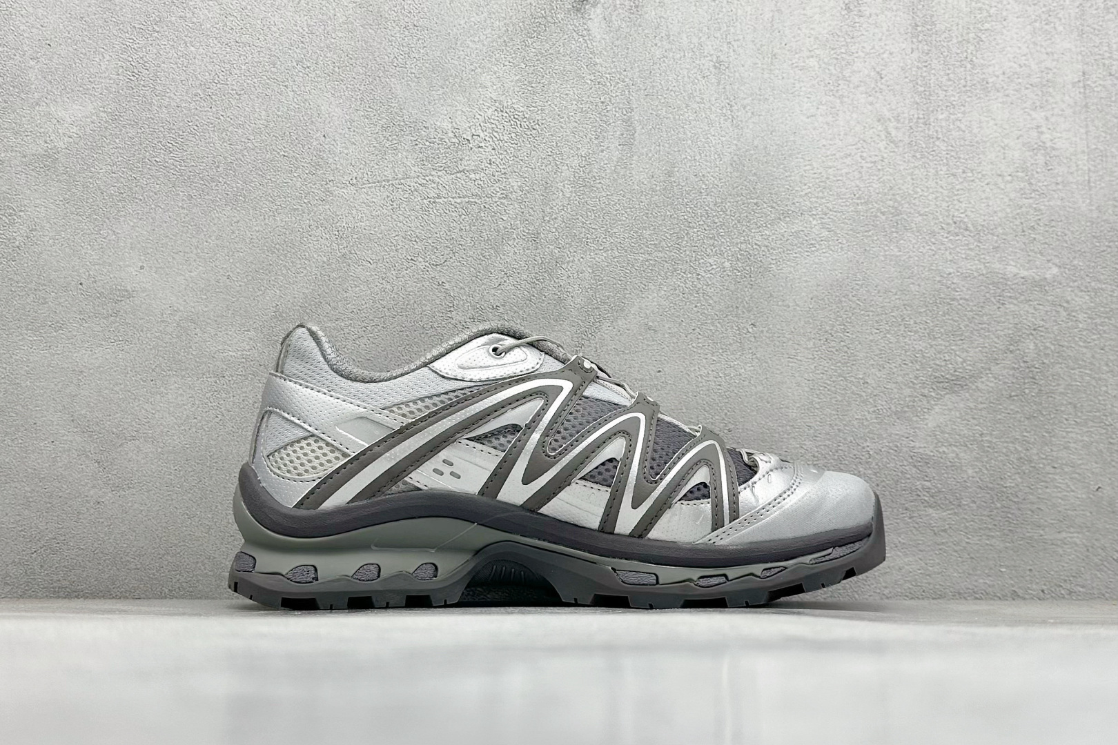 图片[2]-福利特价  Salomon XT-Quest 萨洛蒙复古机能潮流休闲跑鞋 鞋面覆盖TPU支撑 轻量透气欧索莱环保去臭环型组合鞋垫 三层双层组合橡胶ACS科技全地形锯齿防滑大底 UP团队监工打造 原鞋原数据纸板打造 细节提升 平台/外贸/高端零售专供品质 货号：474193 29 GO 尺码：36 36.5 37 38 38.5 39 40 40.5 41 42 42.5 43 44 45-选品中心