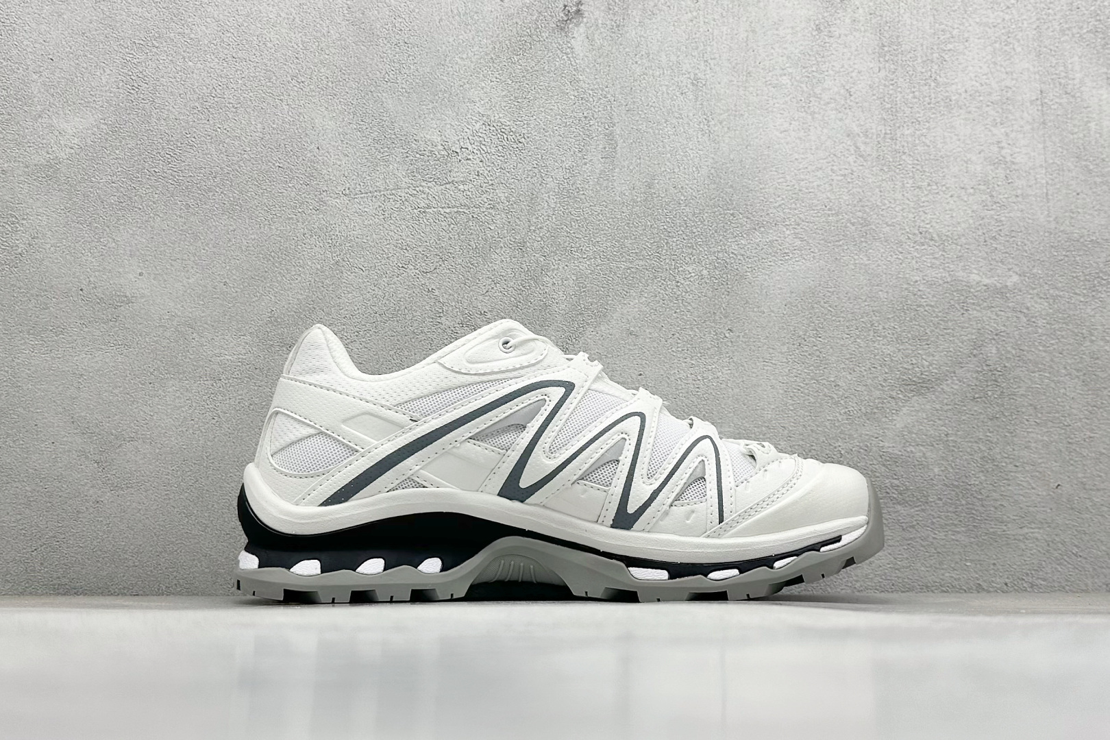 图片[2]-福利特价  Salomon XT-Quest 萨洛蒙复古机能潮流休闲跑鞋 鞋面覆盖TPU支撑 轻量透气欧索莱环保去臭环型组合鞋垫 三层双层组合橡胶ACS科技全地形锯齿防滑大底 UP团队监工打造 原鞋原数据纸板打造 细节提升 平台/外贸/高端零售专供品质 货号：410523 36 G0 尺码：36 36.5 37 38 38.5 39 40 40.5 41 42 42.5 43 44 45-选品中心