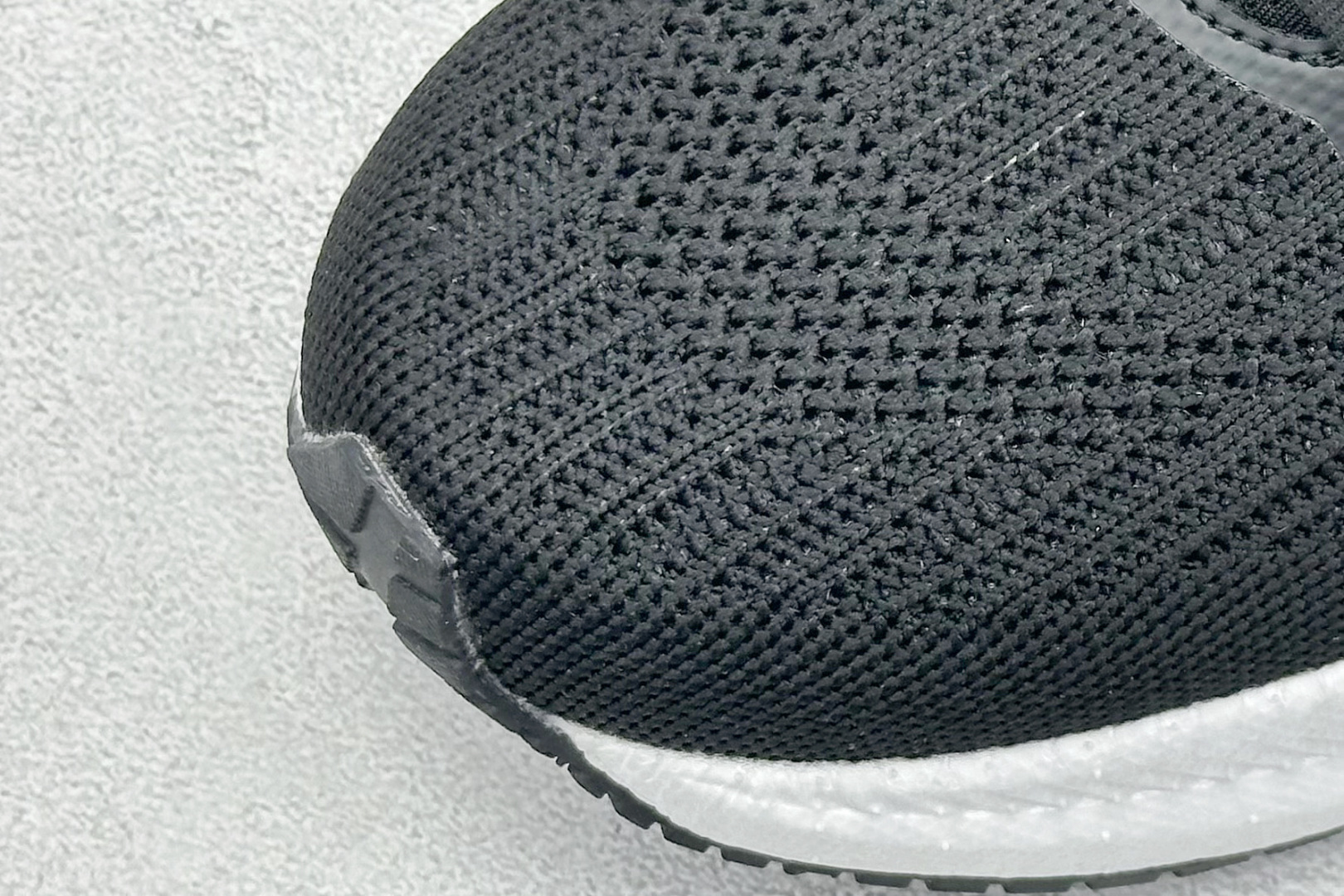 图片[7]-SF版Saucony Triumph 21 索康尼旗舰级缓震型跑鞋 全新FLAT-KNIT鞋面 更能柔软包裹锁定脚面 PWRRUN+缓震中底重新调教的中底材料 回弹更好 10MM的坡差 更适合大部分人的跑姿 7MM PWRRUN+鞋垫进一步提升缓震回弹性能 XT-900升级橡胶大底 让抓地力与耐磨性更进一步 货号： S20881 尺码： 36 37.5 38 38.5 39 40 40.5 41 42 42.5 43 44 45-选品中心