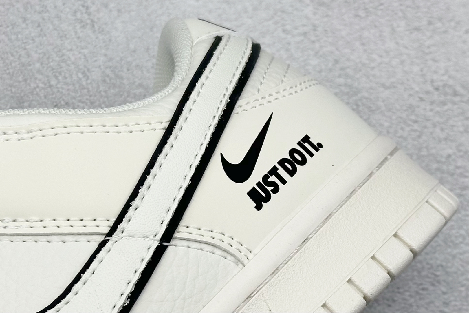280 XC版Nike SB Dunk Low ”Just Do it” 周年高端定制 低帮休闲板鞋  CS1688-110