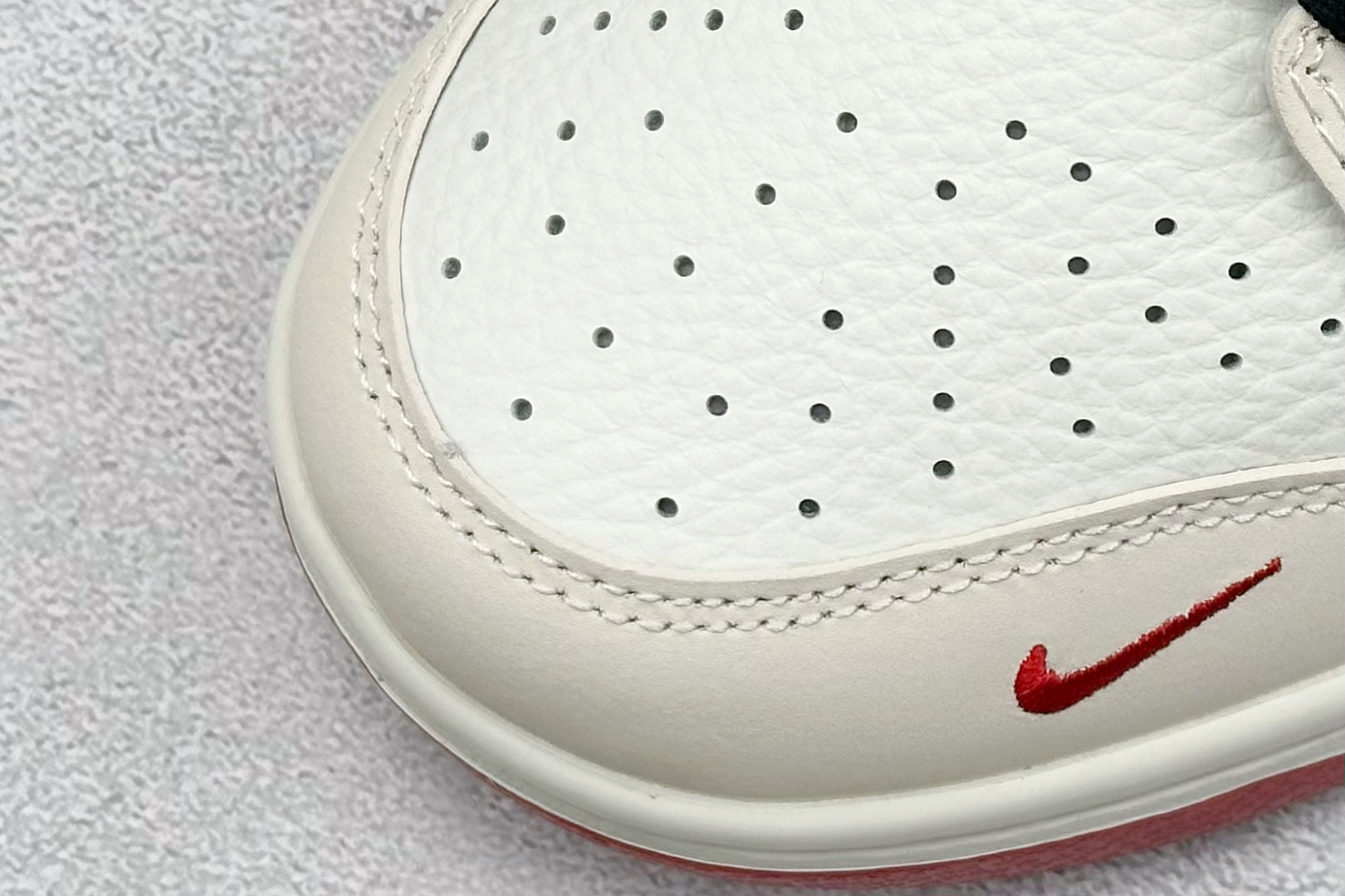 280 SC版Nike SB Dunk Low Sup联名 白卡其三小勾 周年高端定制 低帮休闲板鞋  SC9207-427