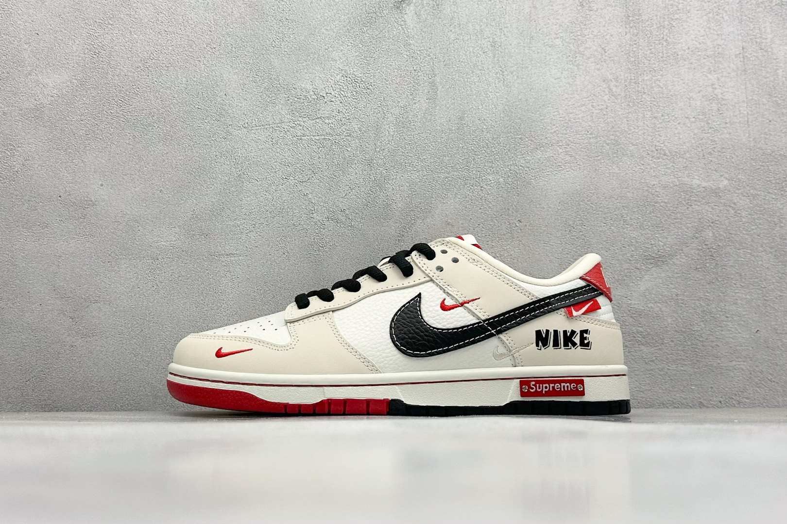 280 SC版Nike SB Dunk Low Sup联名 白卡其三小勾 周年高端定制 低帮休闲板鞋  SC9207-427