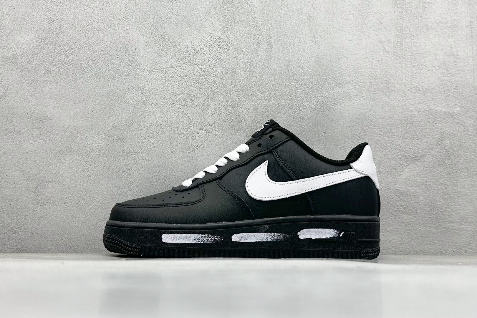 图片[2]-福利特价  Nike Air Force 1‘07 Low 空军一号低帮休闲板鞋 #原楦头原纸板 原装鞋盒 定制五金配件 内置全掌气垫 原厂鞋底 货号：CJ2288-001 尺码：36 36.5 37.5 38 38.5 39 40 40.5 41 42 42.5 43 44 44.5 45-选品中心