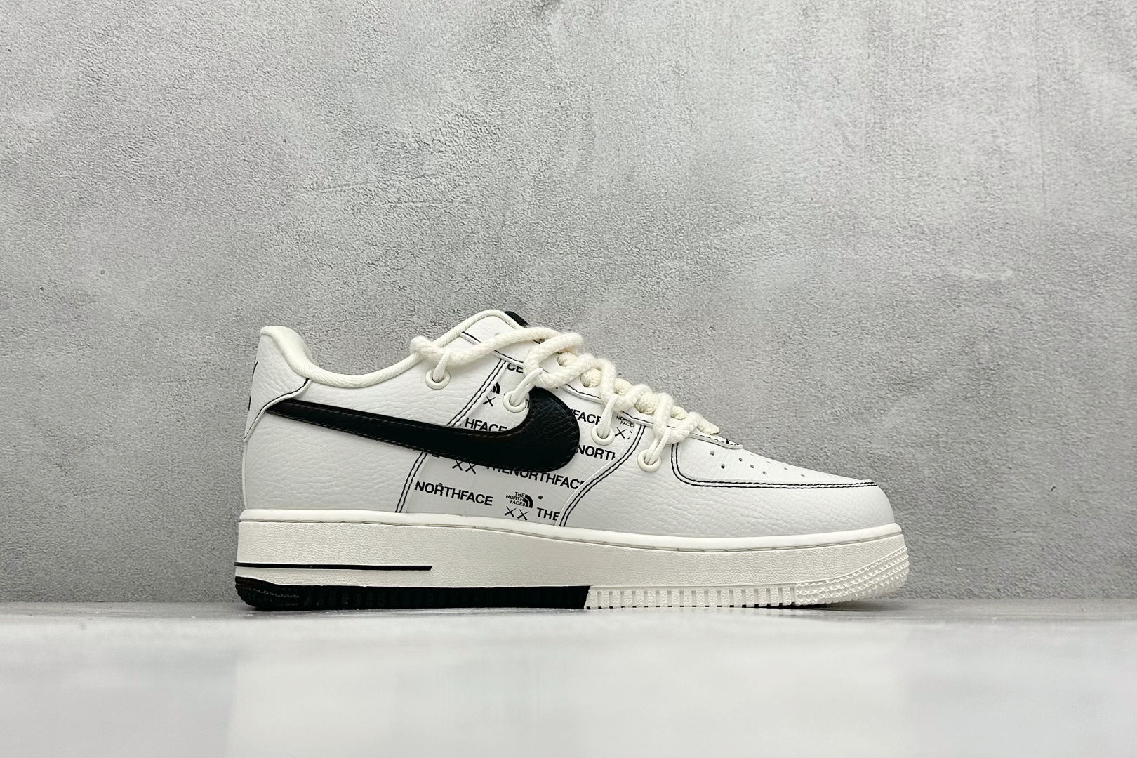 240 Nike Air Force 1 Low 07 x The North Face 白黑绑带小勾  AM1588-012