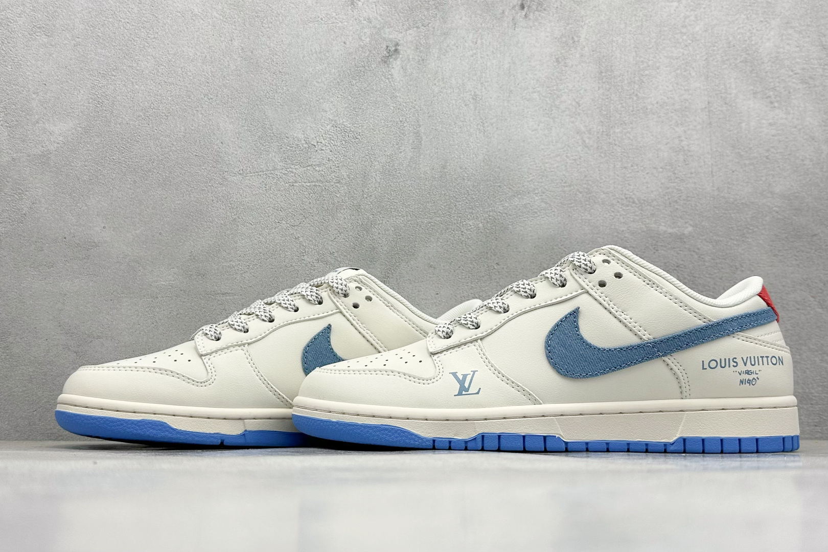 280 Nike SB Dunk Low“ LV联名——夏季冰蓝红” 周年高端定制 低帮休闲板鞋  SM6668-101