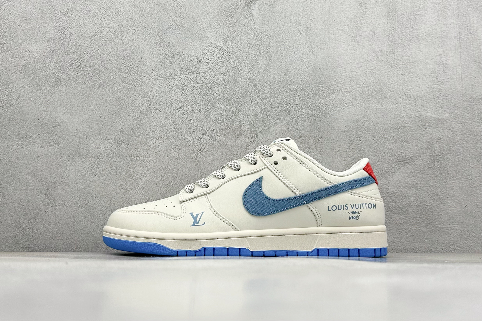 280 Nike SB Dunk Low“ LV联名——夏季冰蓝红” 周年高端定制 低帮休闲板鞋  SM6668-101