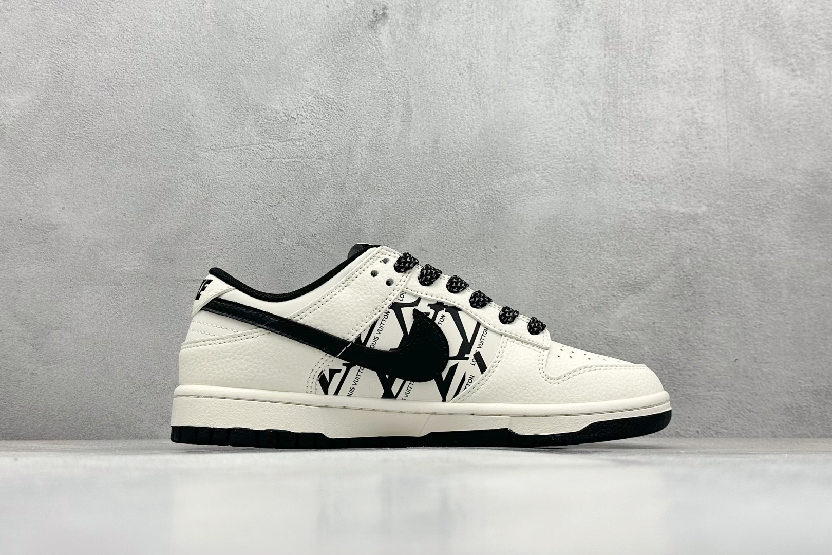 280 Nike SB Dunk Low LV联名 印花米黑 高端定制 低帮休闲板鞋  QW5836-021