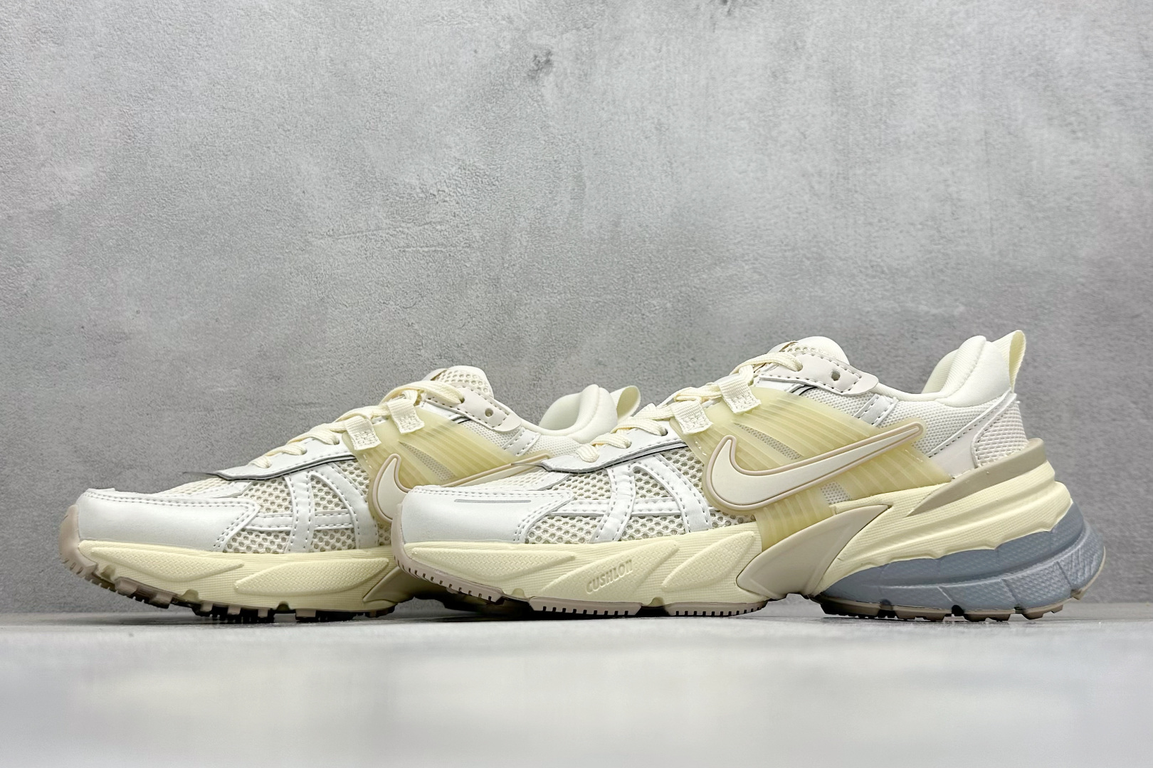 190 Nike V2K Runtekk Run 减震防滑复古低帮跑步鞋  HO1512-110