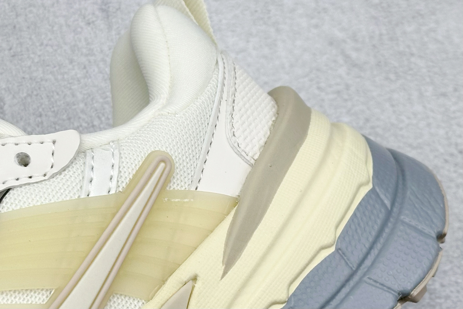 190 Nike V2K Runtekk Run 减震防滑复古低帮跑步鞋  HO1512-110