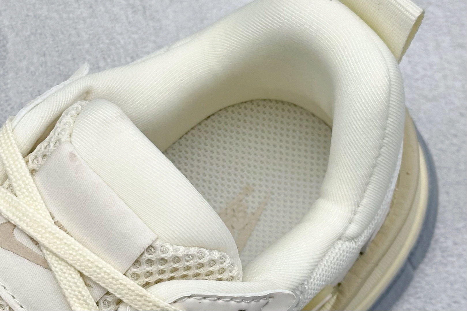 190 Nike V2K Runtekk Run 减震防滑复古低帮跑步鞋  HO1512-110