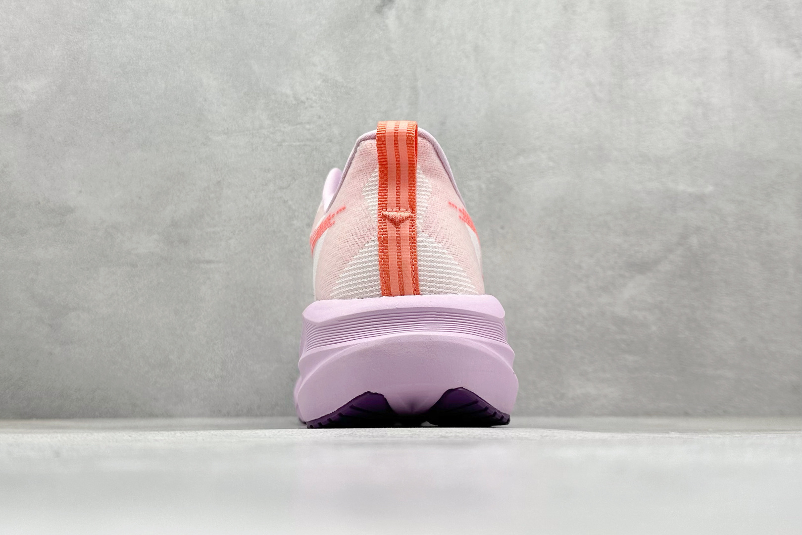 图片[6]-FS版Asics Novablast 5 低帮轻量透气缓震休闲运动跑步鞋 采用单丝纤维网布鞋面材质 鞋口圈柔软反绒皮材料 全新EVA与OBC混合发泡中底 外置防滑耐磨大底片 货号： 1012B765-101 尺码：36 36.5 37.5 38 38.5 39 40 40.5 41 42 42.5 43 44 45-选品中心