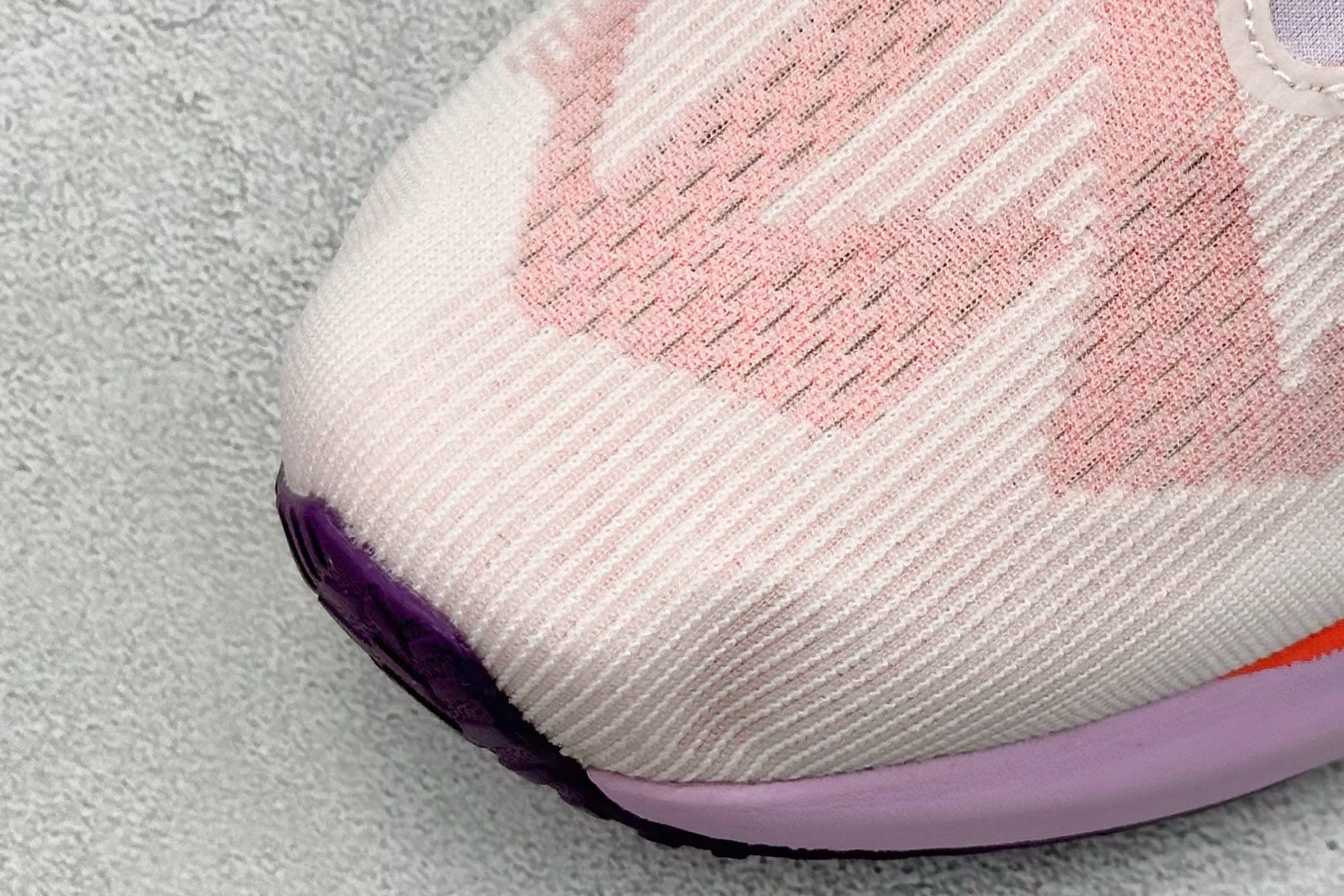 图片[7]-FS版Asics Novablast 5 低帮轻量透气缓震休闲运动跑步鞋 采用单丝纤维网布鞋面材质 鞋口圈柔软反绒皮材料 全新EVA与OBC混合发泡中底 外置防滑耐磨大底片 货号： 1012B765-101 尺码：36 36.5 37.5 38 38.5 39 40 40.5 41 42 42.5 43 44 45-选品中心