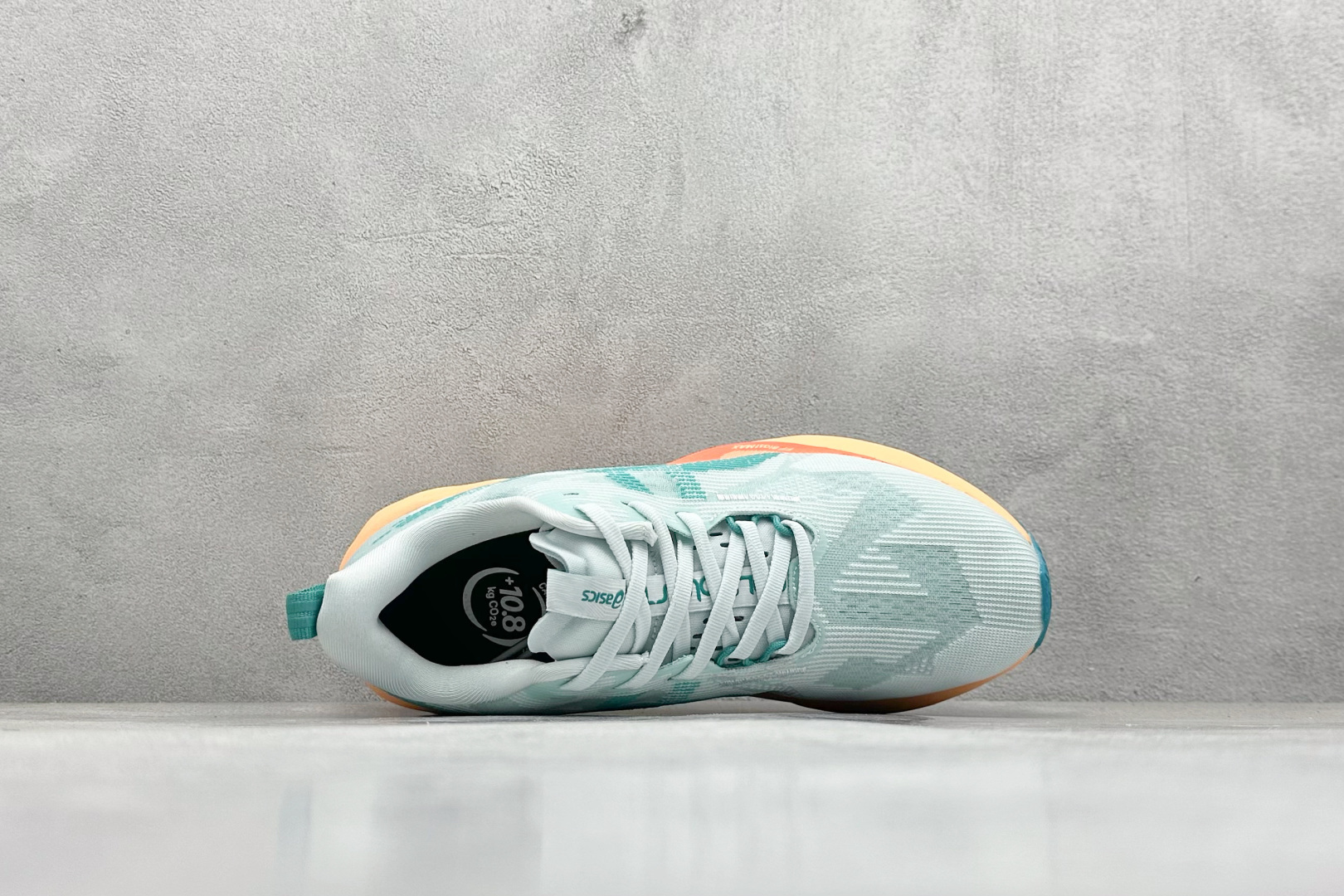 图片[3]-FS版Asics Novablast 5 低帮轻量透气缓震休闲运动跑步鞋 采用单丝纤维网布鞋面材质 鞋口圈柔软反绒皮材料 全新EVA与OBC混合发泡中底 外置防滑耐磨大底片 货号： 1011B974-400 尺码：36 36.5 37.5 38 38.5 39 40 40.5 41 42 42.5 43 44 45-选品中心