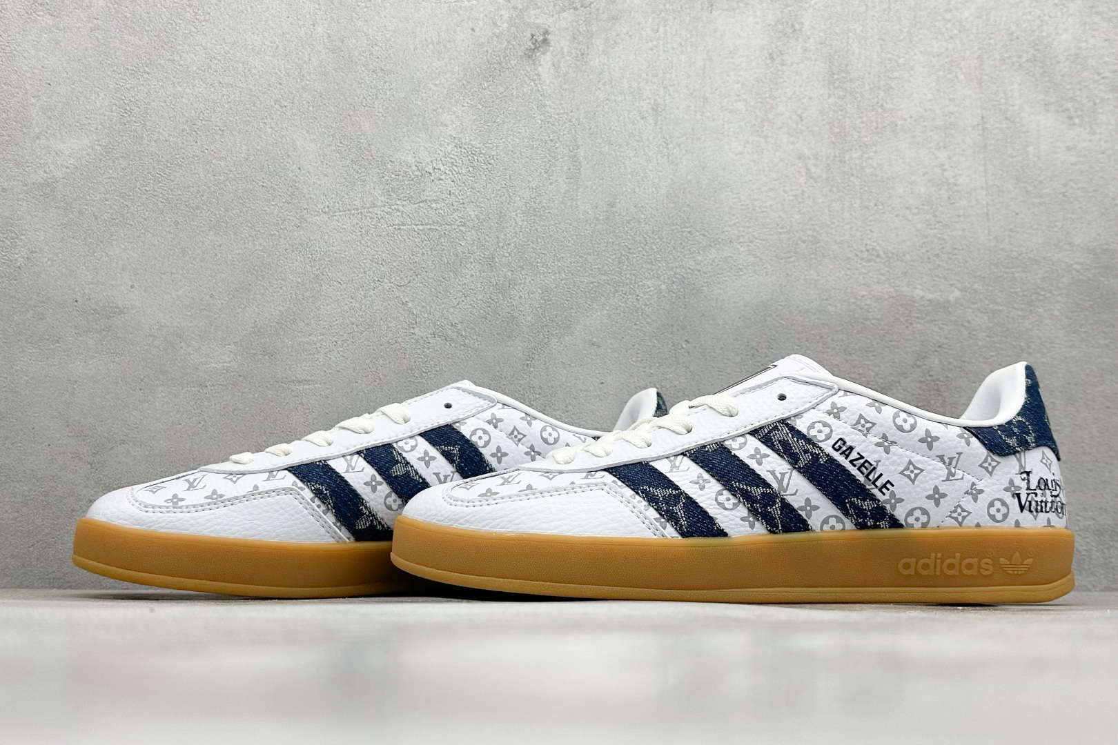 220 SC版AD SAMBA OG x Louis Vuitton 白黑 休闲板鞋  SC9207-727