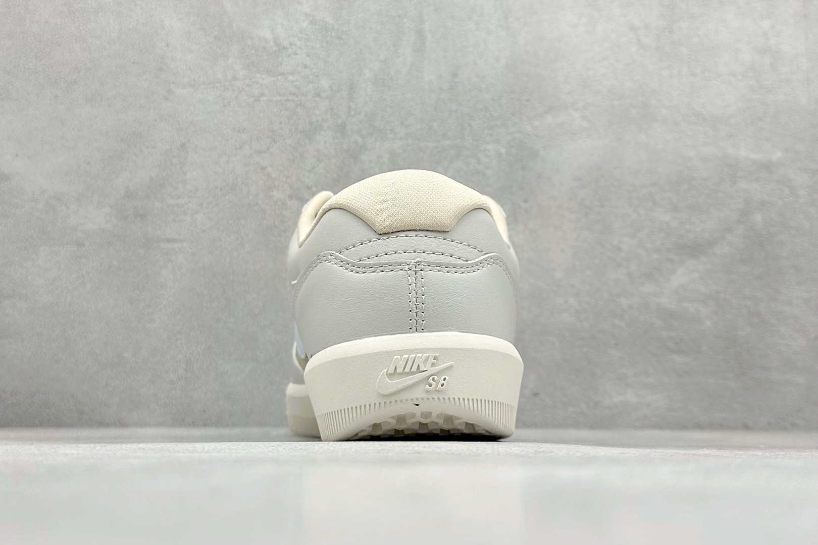 160 FS版 Nike SB Force 58 硫化杯底 传统篮球风格 Nike SB Force 58 男/女滑板鞋 DV5476-003