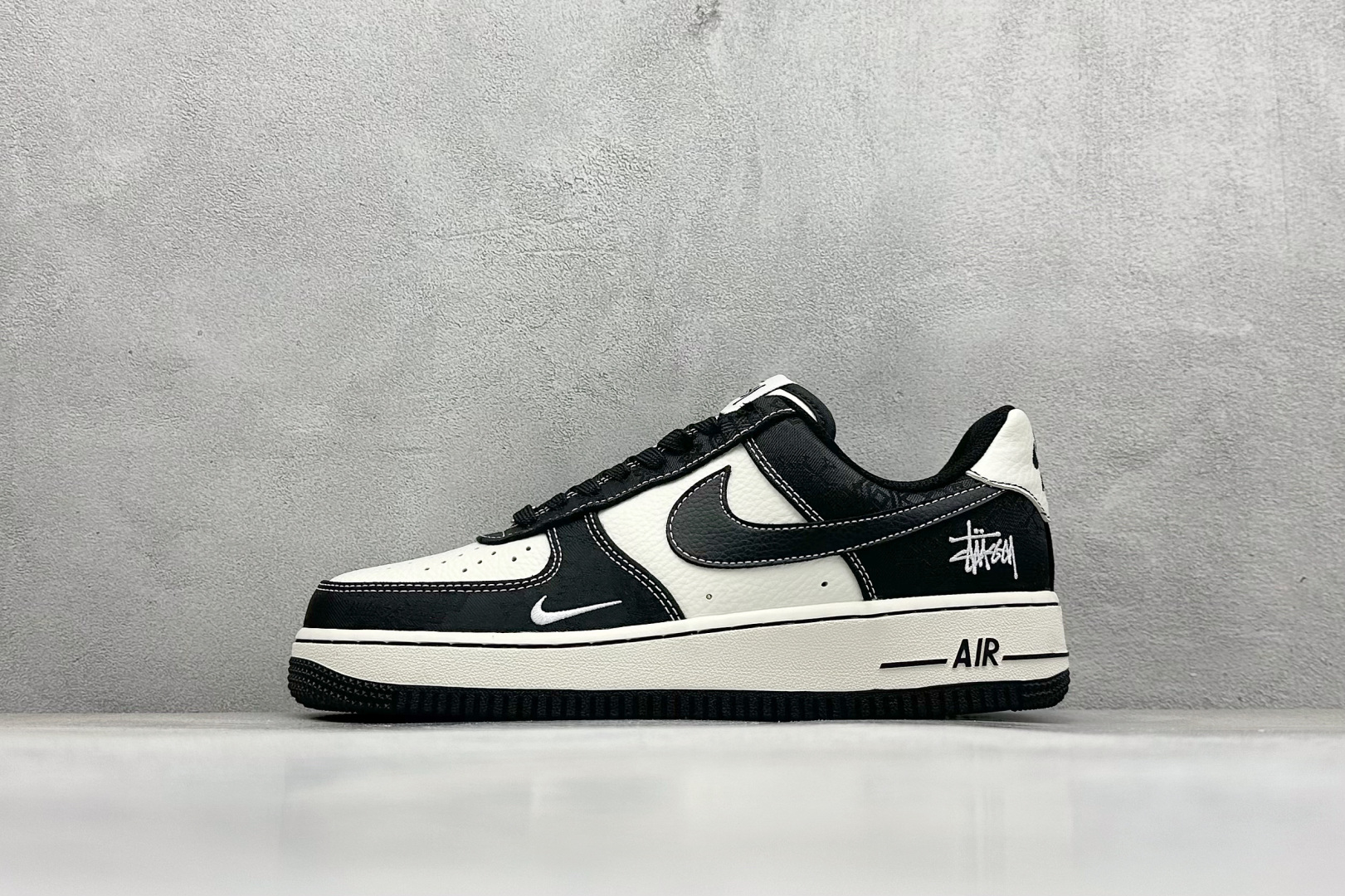 260 SC版Nike Air Force 1'07 Low LV联名 空军一号低帮休闲板鞋 LW9279-013