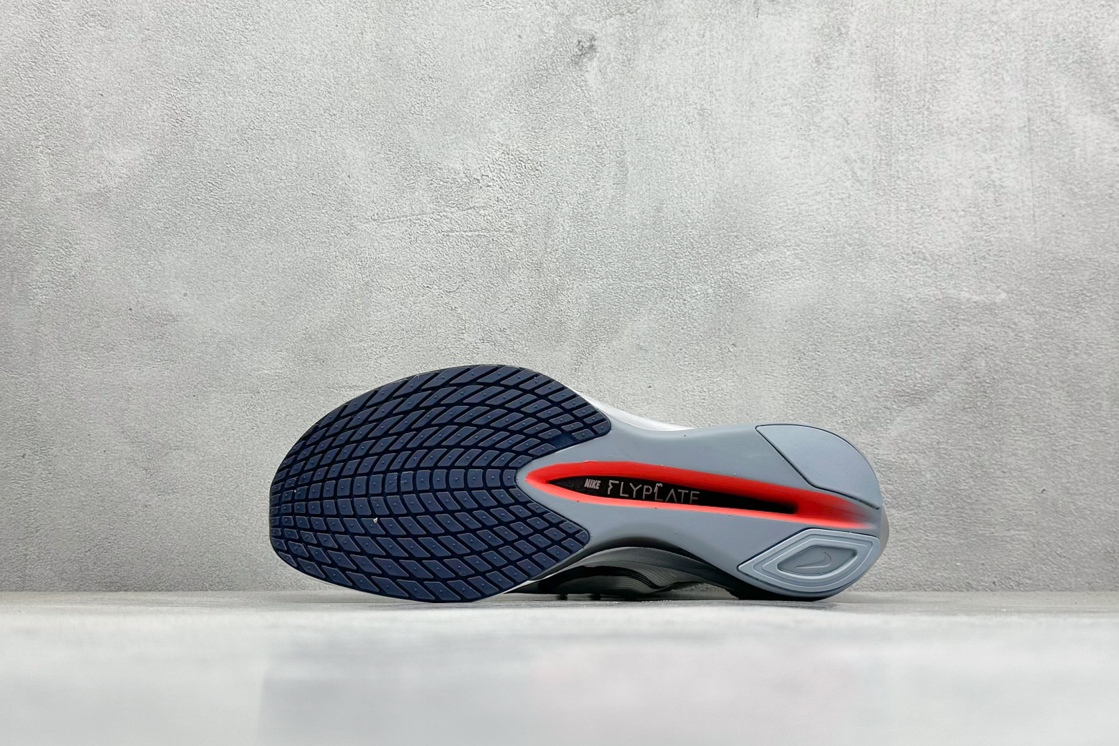 260 F版Nike ZoomX Vaporfly NEXT% 4 马拉松系列公路竞速超轻缓震跑步鞋  HF6412-100