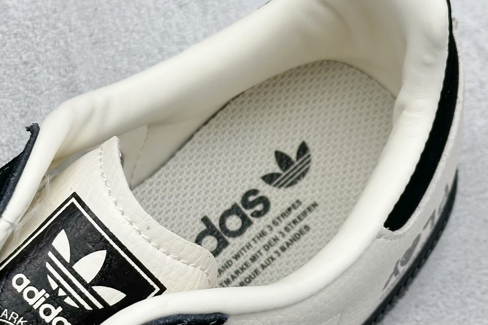 200 adidoriginals Samba OG 黑白 桑巴舞系列复古经典轻便板鞋  DX0006