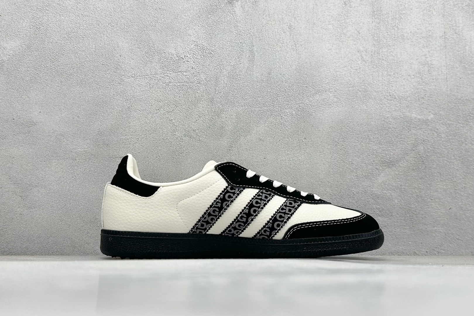 200 adidoriginals Samba OG 黑白 桑巴舞系列复古经典轻便板鞋  DX0006