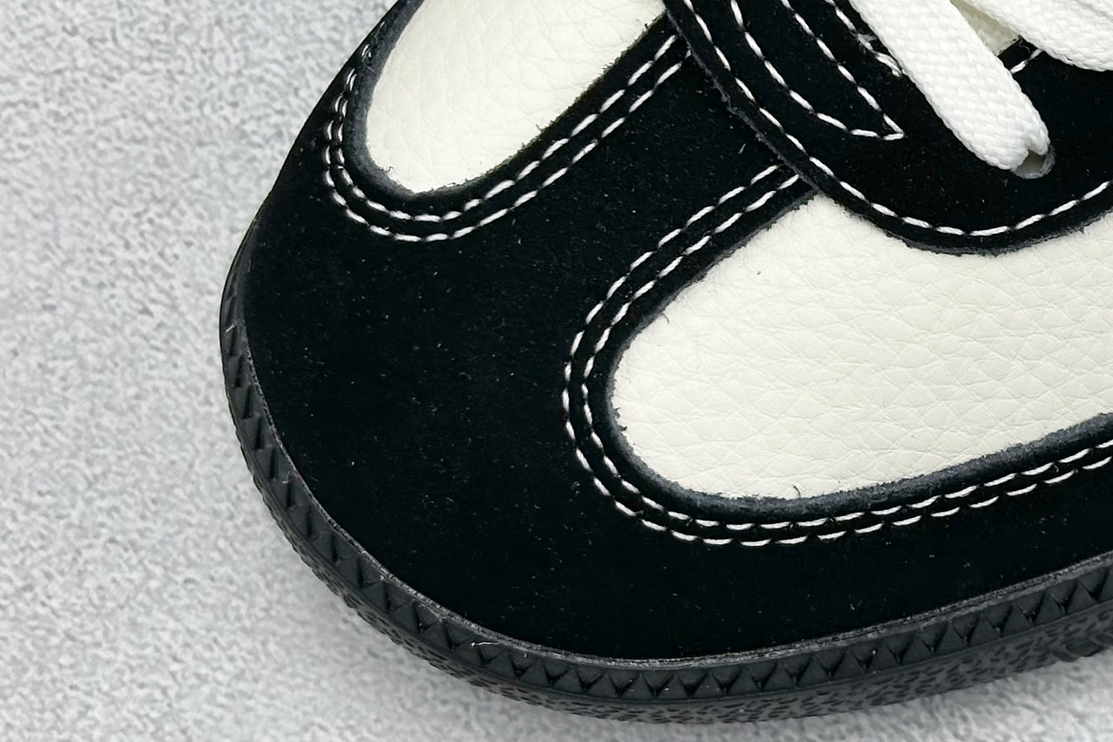 200 adidoriginals Samba OG 黑白 桑巴舞系列复古经典轻便板鞋  DX0006