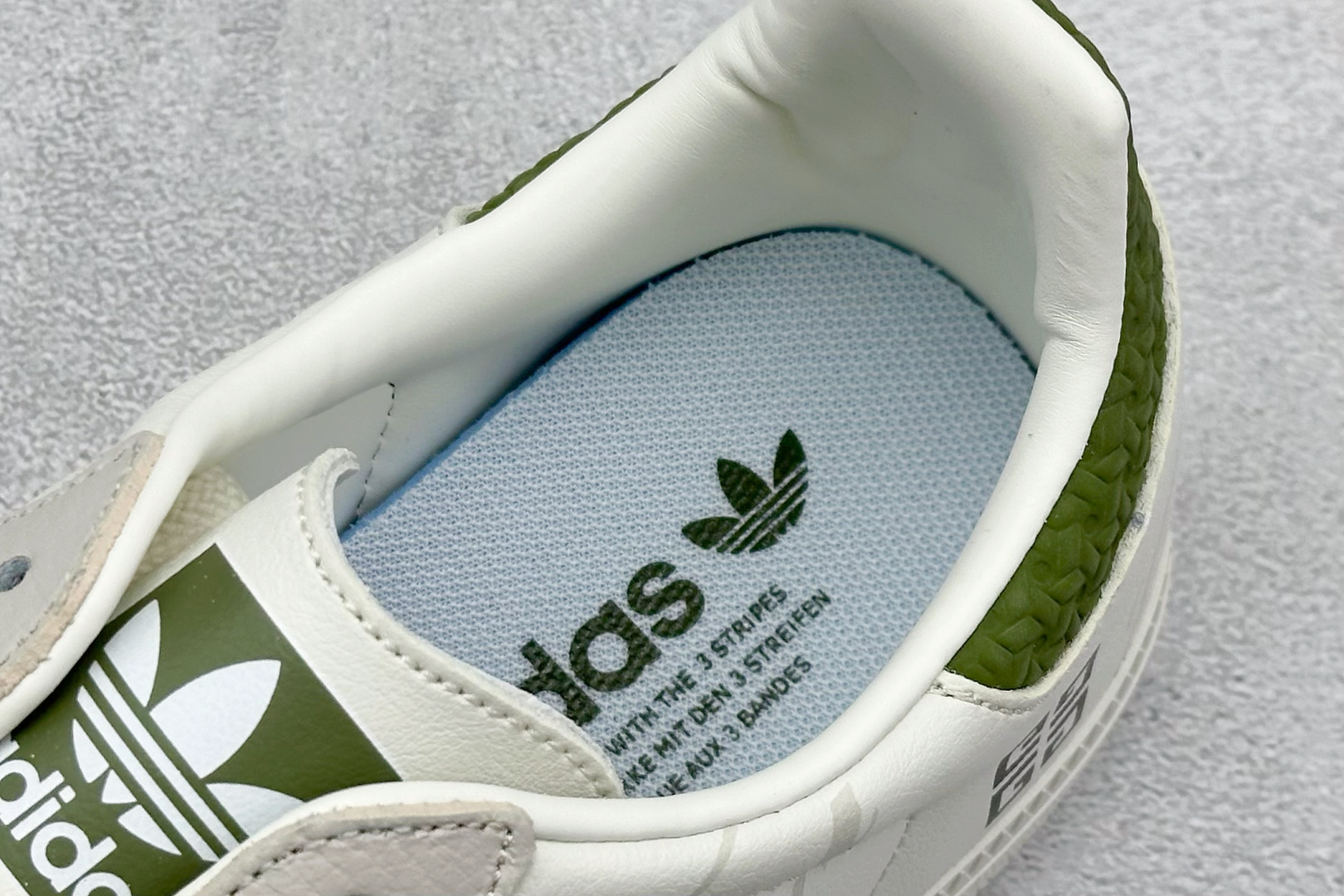 200 adidoriginals Samba OG 灰白绿 桑巴舞系列复古经典轻便板鞋  GJ75805