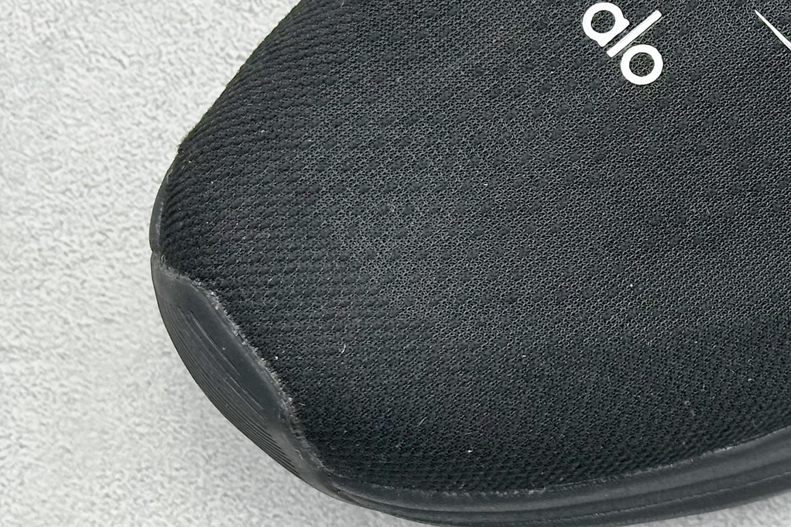 图片[7]-Alo Runner 明星同款 四季常青款增高低帮休闲生活鞋  #大厂采购原材料多处细节一步到位 采用增高4CM防滑耐磨鞋底 随意搭配的都好看的鞋子  尺码：36 36.5 37 37.5 38 38.5 39 40 41 41.5 42 42.5 43 44 45-选品中心