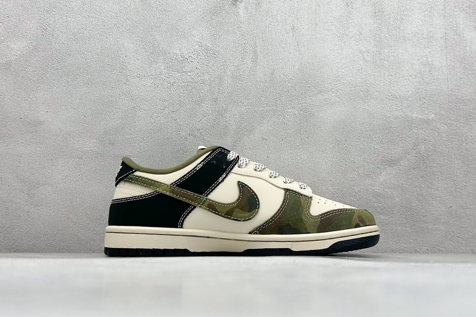 图片[2]-福利特价  Nk SB Dunk Low Bape联名-拼接迷彩 周年高端定制 低帮休闲板鞋  #定制鞋盒 大厂纯原品质出货 超高清洁度 皮料切割干净无任何毛边 细节完美 货号：CH6336-229  尺码：36 36.5 37.5 38 38.5 39 40 40.5 41 42 42.5 43 44 44.5 45-选品中心