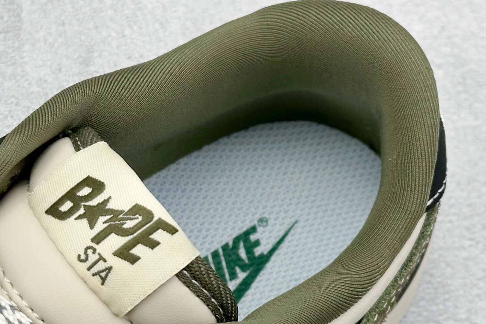 图片[8]-福利特价  Nk SB Dunk Low Bape联名-拼接迷彩 周年高端定制 低帮休闲板鞋  #定制鞋盒 大厂纯原品质出货 超高清洁度 皮料切割干净无任何毛边 细节完美 货号：CH6336-229  尺码：36 36.5 37.5 38 38.5 39 40 40.5 41 42 42.5 43 44 44.5 45-选品中心