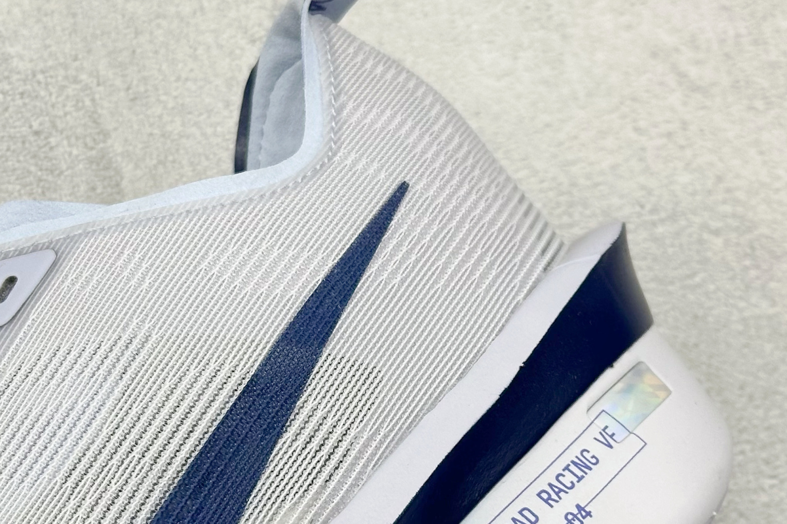 220 Nike ZoomX Vaporfly NEXT% 4 马拉松系列公路竞速超轻缓震跑步鞋 HF6414-001