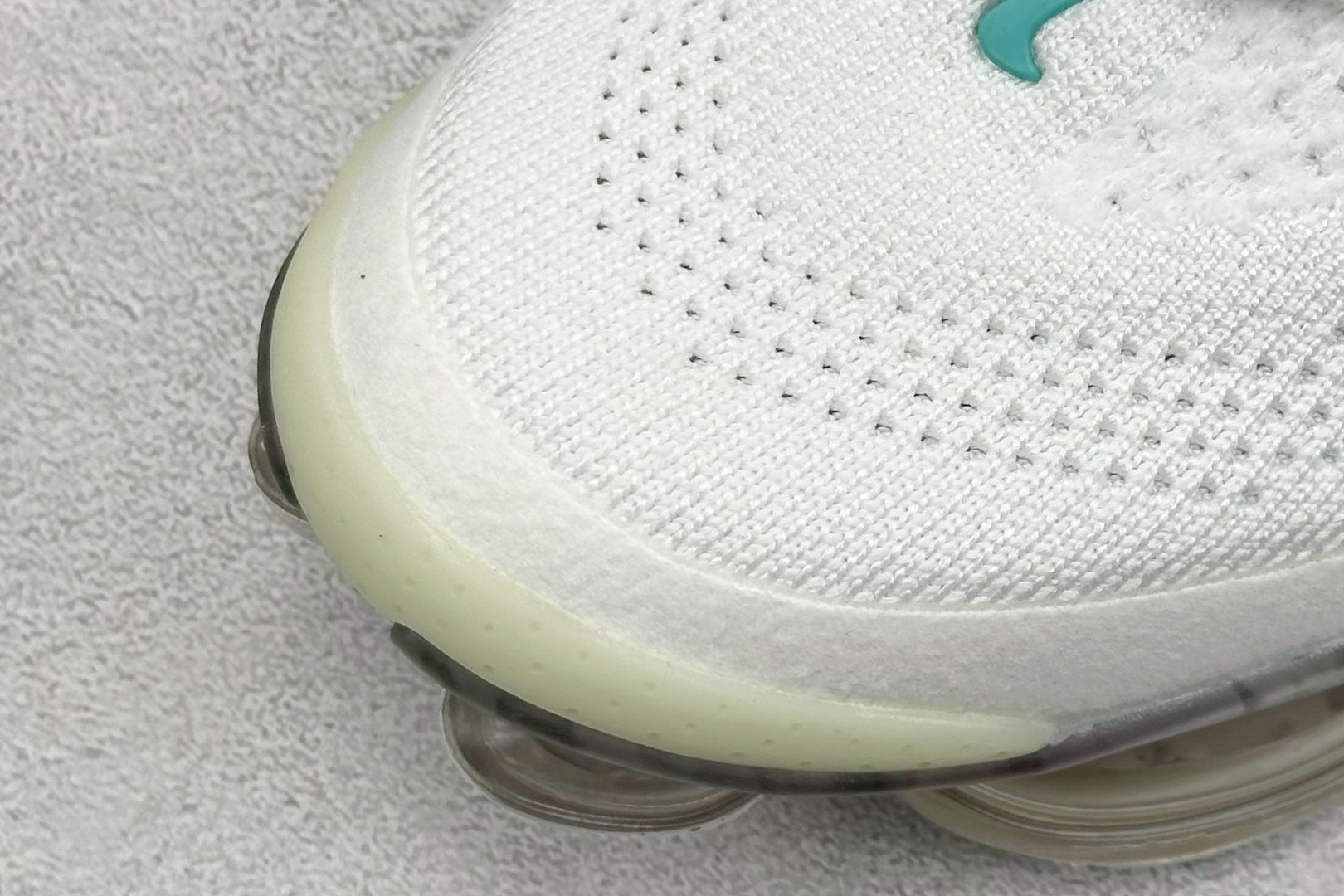 图片[7]-纯原福利  Nike Air Max Scorpion FK 次世代气垫搭载全掌大气垫鞋款 采用类似于 VaporMax Plus 和 VaporMax Flyknit 型号的设计 匠心打造的鞋面 实现轻质包覆和透气性 鞋身设计舒适的衬里包裹双足 带来自然贴身的感觉 橡胶鞋底提供持久的牵引力 脚下的球根状裸气鞋底 货号：FD4319-101 尺码：40-46-选品中心