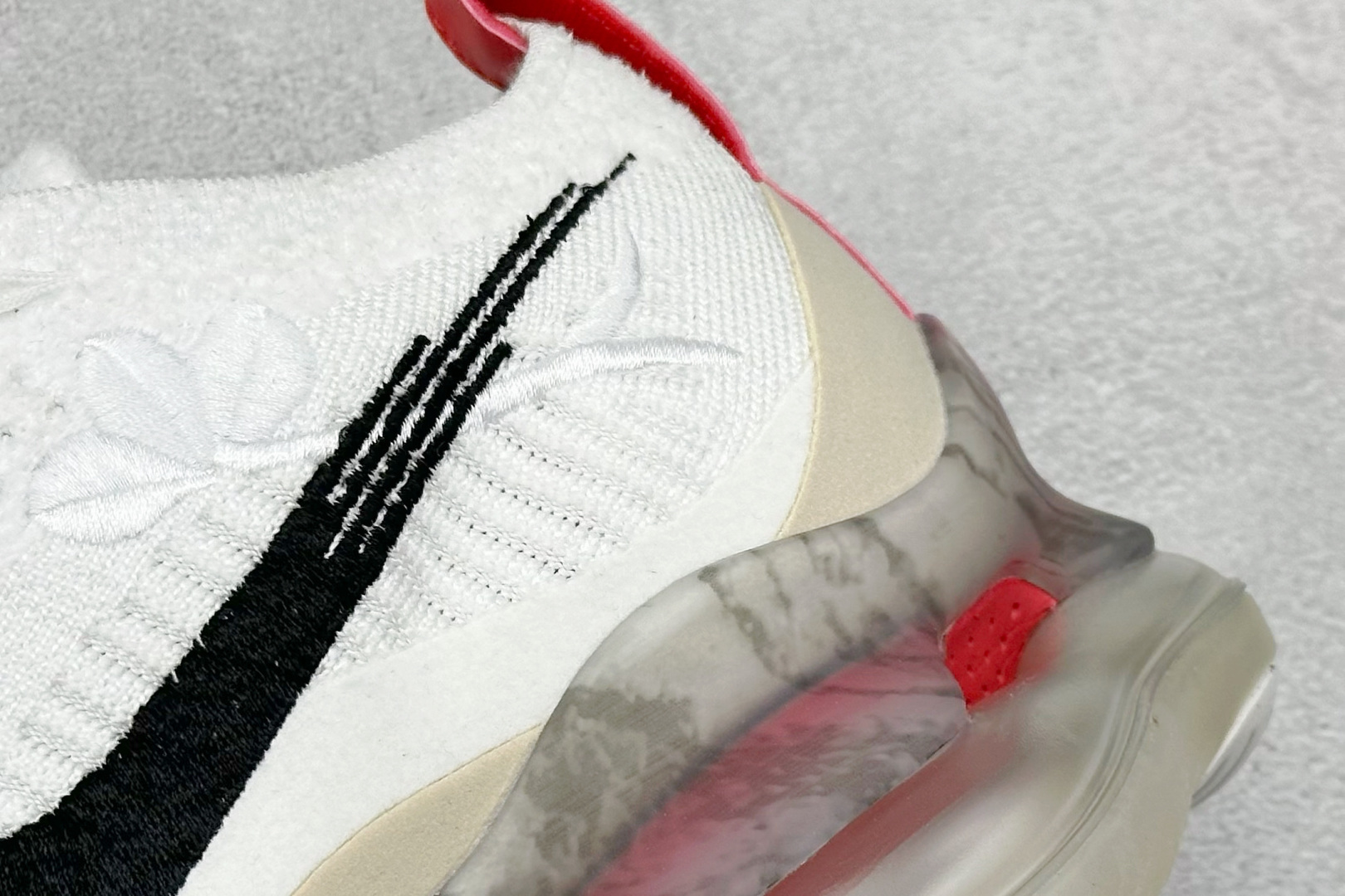 图片[9]-纯原福利  Nike Air Max Scorpion FK 次世代气垫搭载全掌大气垫鞋款 采用类似于 VaporMax Plus 和 VaporMax Flyknit 型号的设计 匠心打造的鞋面 实现轻质包覆和透气性 鞋身设计舒适的衬里包裹双足 带来自然贴身的感觉 橡胶鞋底提供持久的牵引力 脚下的球根状裸气鞋底 货号：FD4319-101 尺码：40-46-选品中心