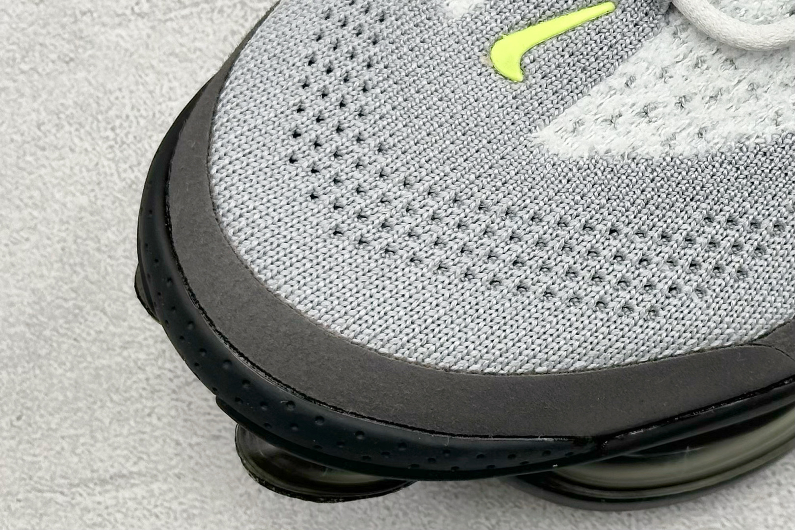 图片[7]-纯原福利  Nike Air Max Scorpion FK 次世代气垫搭载全掌大气垫鞋款 采用类似于 VaporMax Plus 和 VaporMax Flyknit 型号的设计 匠心打造的鞋面 实现轻质包覆和透气性 鞋身设计舒适的衬里包裹双足 带来自然贴身的感觉 橡胶鞋底提供持久的牵引力 脚下的球根状裸气鞋底 货号：DJ4701-002 尺码：40-46-选品中心