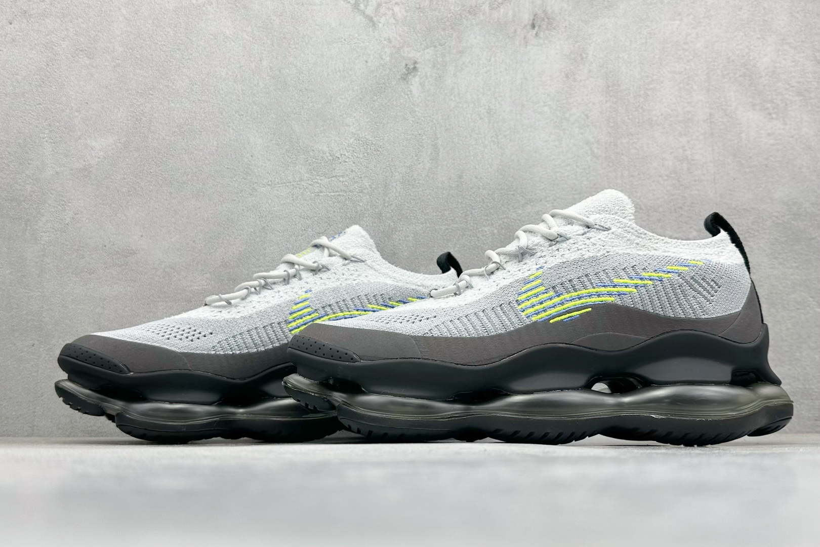 图片[5]-纯原福利  Nike Air Max Scorpion FK 次世代气垫搭载全掌大气垫鞋款 采用类似于 VaporMax Plus 和 VaporMax Flyknit 型号的设计 匠心打造的鞋面 实现轻质包覆和透气性 鞋身设计舒适的衬里包裹双足 带来自然贴身的感觉 橡胶鞋底提供持久的牵引力 脚下的球根状裸气鞋底 货号：DJ4701-002 尺码：40-46-选品中心