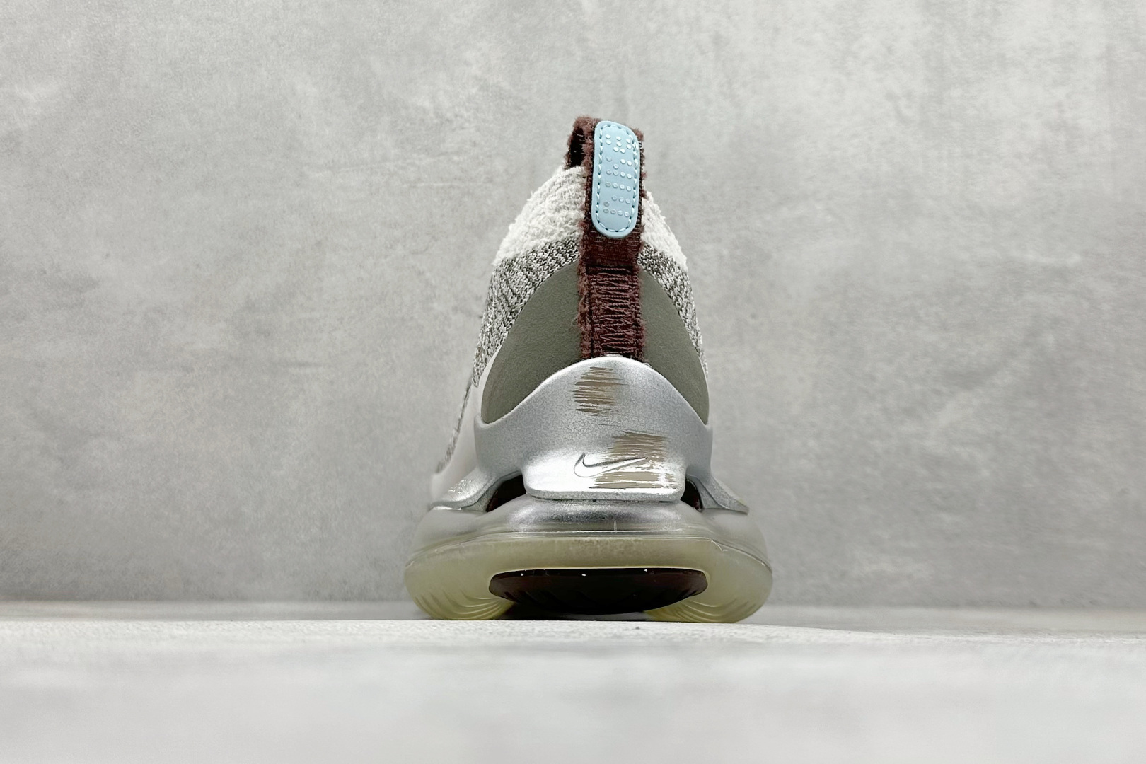 图片[6]-纯原福利  Nike Air Max Scorpion FK 次世代气垫搭载全掌大气垫鞋款 采用类似于 VaporMax Plus 和 VaporMax Flyknit 型号的设计 匠心打造的鞋面 实现轻质包覆和透气性 鞋身设计舒适的衬里包裹双足 带来自然贴身的感觉 橡胶鞋底提供持久的牵引力 脚下的球根状裸气鞋底 货号：FD4612-001 尺码：40-46-选品中心