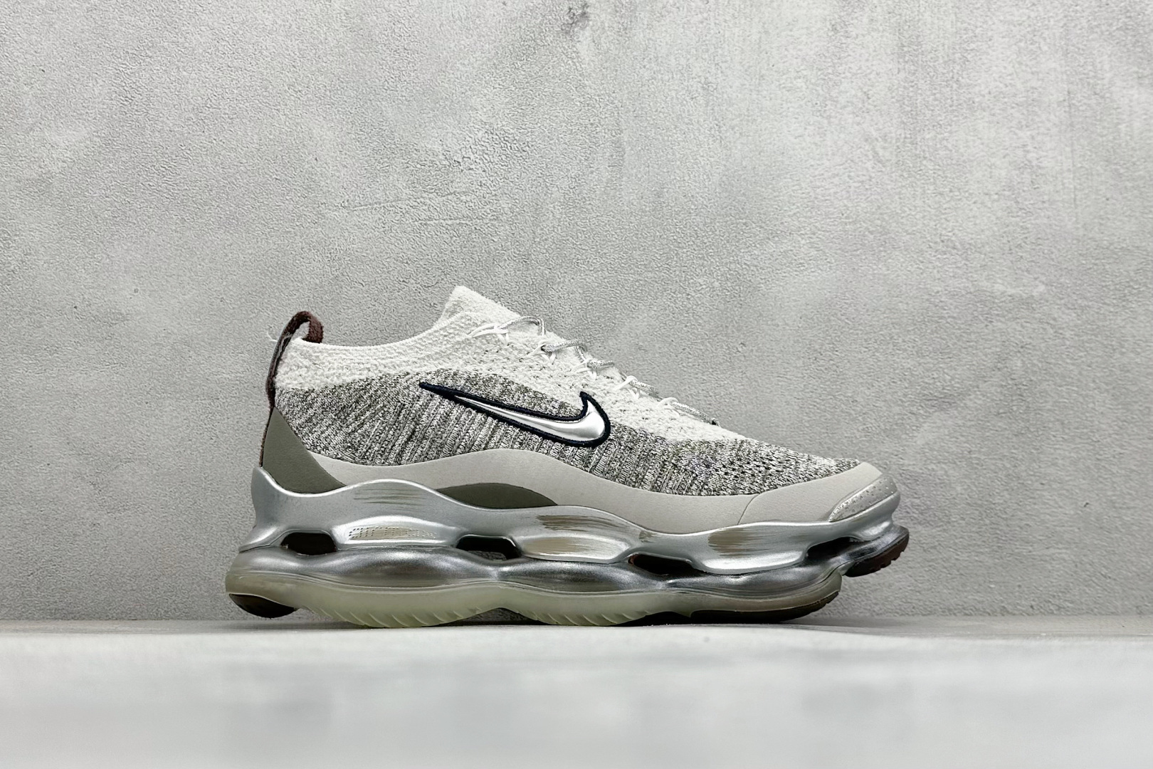 图片[2]-纯原福利  Nike Air Max Scorpion FK 次世代气垫搭载全掌大气垫鞋款 采用类似于 VaporMax Plus 和 VaporMax Flyknit 型号的设计 匠心打造的鞋面 实现轻质包覆和透气性 鞋身设计舒适的衬里包裹双足 带来自然贴身的感觉 橡胶鞋底提供持久的牵引力 脚下的球根状裸气鞋底 货号：FD4612-001 尺码：40-46-选品中心