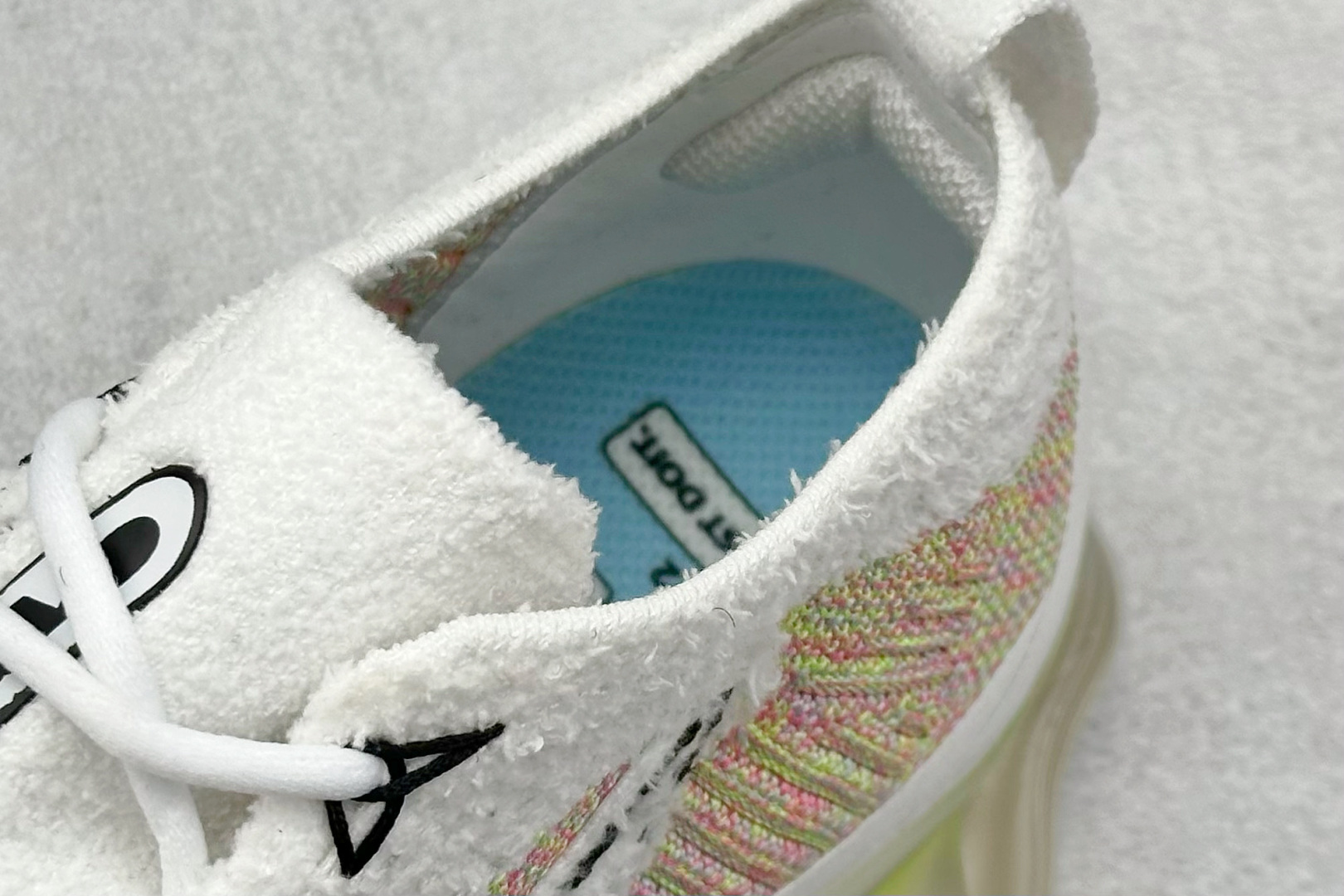 图片[8]-纯原福利  Nike Air Max Scorpion FK 次世代气垫搭载全掌大气垫鞋款 采用类似于 VaporMax Plus 和 VaporMax Flyknit 型号的设计 匠心打造的鞋面 实现轻质包覆和透气性 鞋身设计舒适的衬里包裹双足 带来自然贴身的感觉 橡胶鞋底提供持久的牵引力 脚下的球根状裸气鞋底 货号：FJ6031-910 尺码：40-46-选品中心