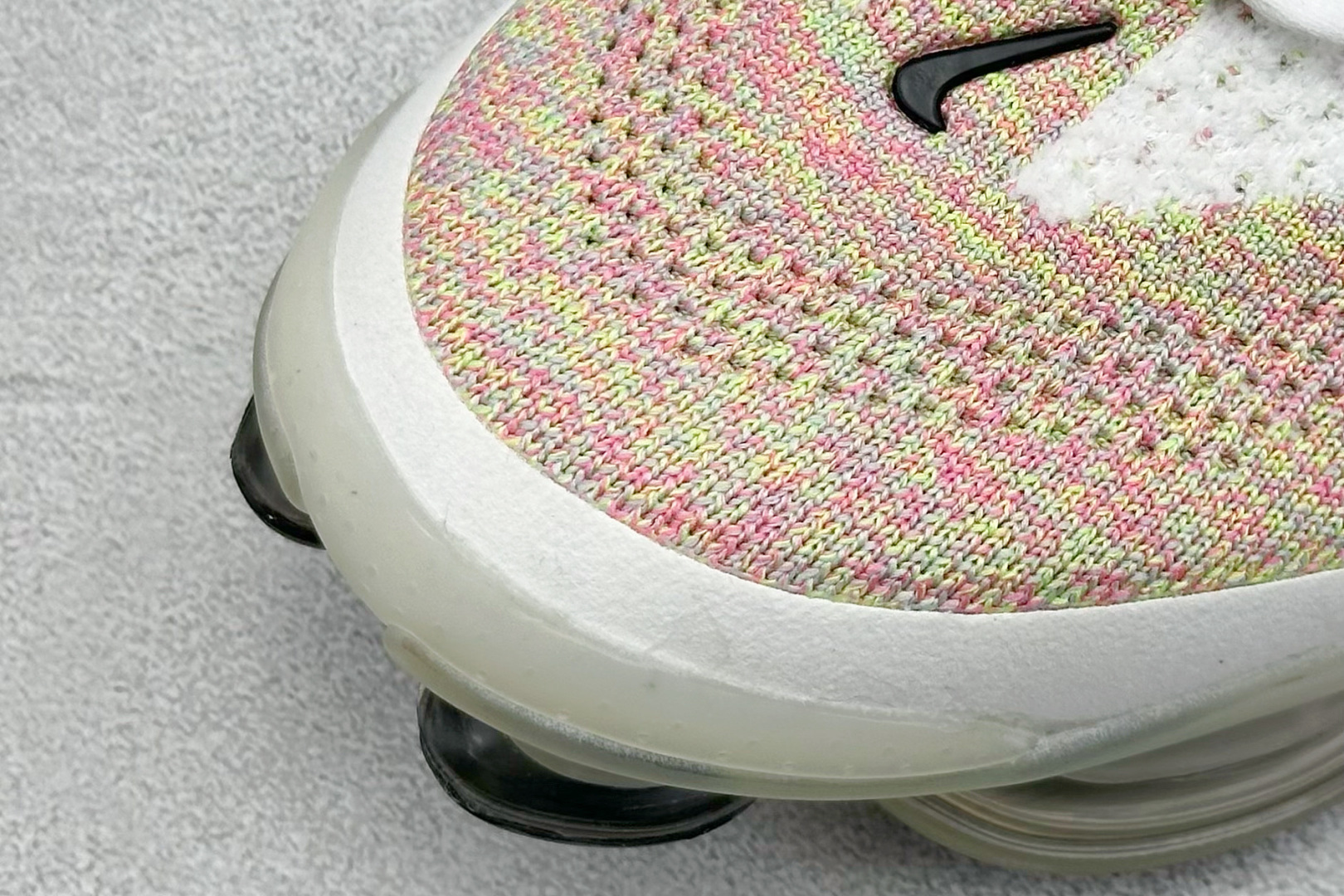 图片[7]-纯原福利  Nike Air Max Scorpion FK 次世代气垫搭载全掌大气垫鞋款 采用类似于 VaporMax Plus 和 VaporMax Flyknit 型号的设计 匠心打造的鞋面 实现轻质包覆和透气性 鞋身设计舒适的衬里包裹双足 带来自然贴身的感觉 橡胶鞋底提供持久的牵引力 脚下的球根状裸气鞋底 货号：FJ6031-910 尺码：40-46-选品中心