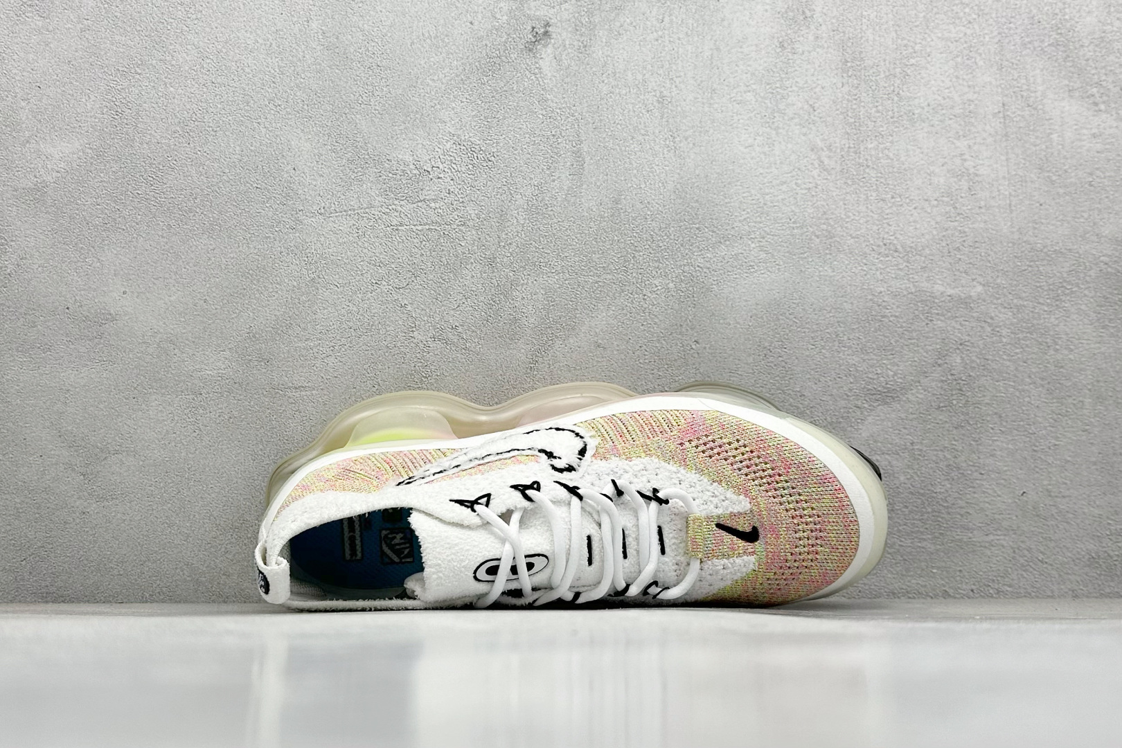 图片[3]-纯原福利  Nike Air Max Scorpion FK 次世代气垫搭载全掌大气垫鞋款 采用类似于 VaporMax Plus 和 VaporMax Flyknit 型号的设计 匠心打造的鞋面 实现轻质包覆和透气性 鞋身设计舒适的衬里包裹双足 带来自然贴身的感觉 橡胶鞋底提供持久的牵引力 脚下的球根状裸气鞋底 货号：FJ6031-910 尺码：40-46-选品中心