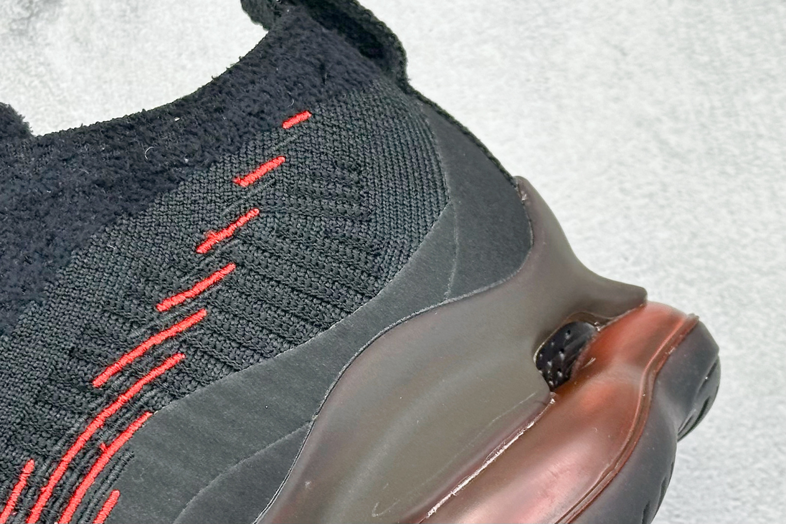 图片[9]-纯原福利  Nike Air Max Scorpion FK 次世代气垫搭载全掌大气垫鞋款 采用类似于 VaporMax Plus 和 VaporMax Flyknit 型号的设计 匠心打造的鞋面 实现轻质包覆和透气性 鞋身设计舒适的衬里包裹双足 带来自然贴身的感觉 橡胶鞋底提供持久的牵引力 脚下的球根状裸气鞋底 货号：DJ4701-004 尺码：40-46-选品中心