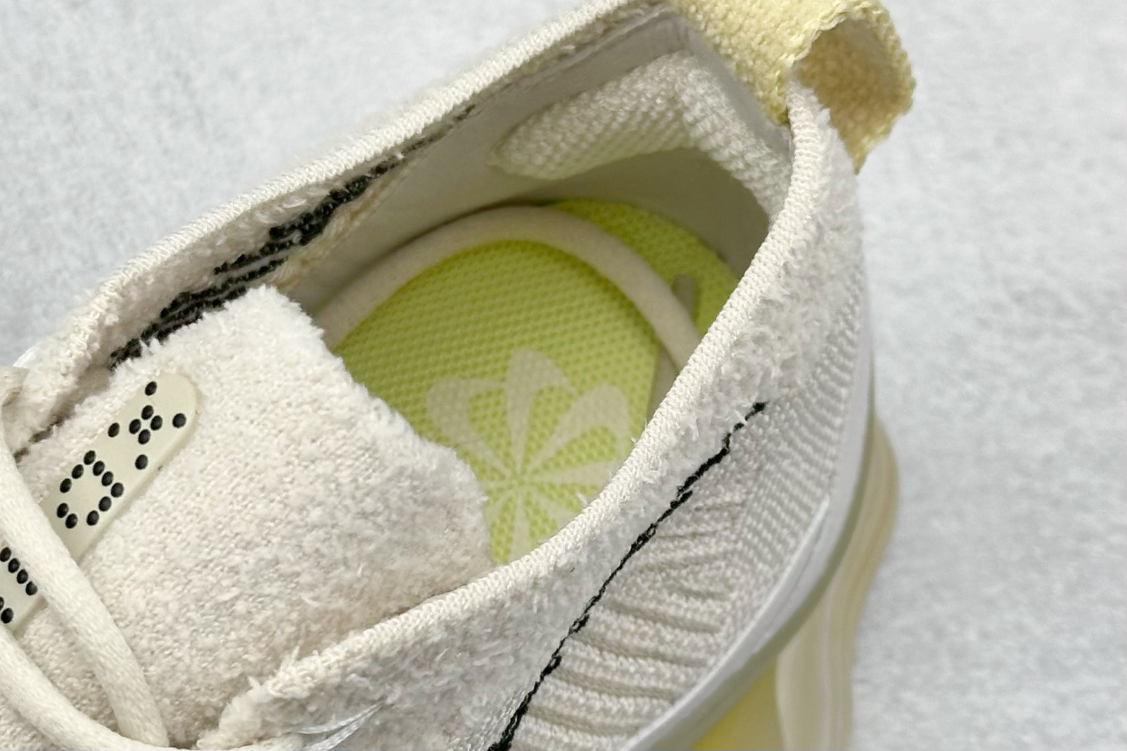 图片[8]-纯原福利  Nike Air Max Scorpion FK 次世代气垫搭载全掌大气垫鞋款 采用类似于 VaporMax Plus 和 VaporMax Flyknit 型号的设计 匠心打造的鞋面 实现轻质包覆和透气性 鞋身设计舒适的衬里包裹双足 带来自然贴身的感觉 橡胶鞋底提供持久的牵引力 脚下的球根状裸气鞋底 货号：DJ4701-001 尺码：40-46-选品中心