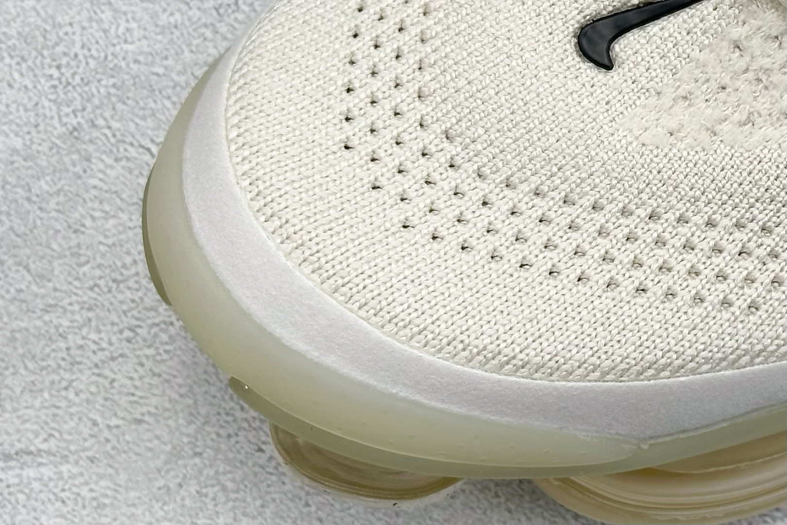 图片[7]-纯原福利  Nike Air Max Scorpion FK 次世代气垫搭载全掌大气垫鞋款 采用类似于 VaporMax Plus 和 VaporMax Flyknit 型号的设计 匠心打造的鞋面 实现轻质包覆和透气性 鞋身设计舒适的衬里包裹双足 带来自然贴身的感觉 橡胶鞋底提供持久的牵引力 脚下的球根状裸气鞋底 货号：DJ4701-001 尺码：40-46-选品中心