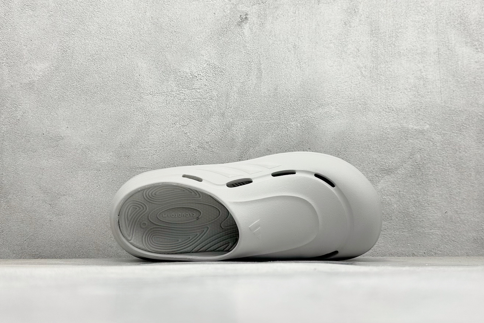 100 XD版AD OZWAVE CLOG 防滑包头 厨师鞋二代 稳定缓震回弹厚底老爹拖鞋  JR6760