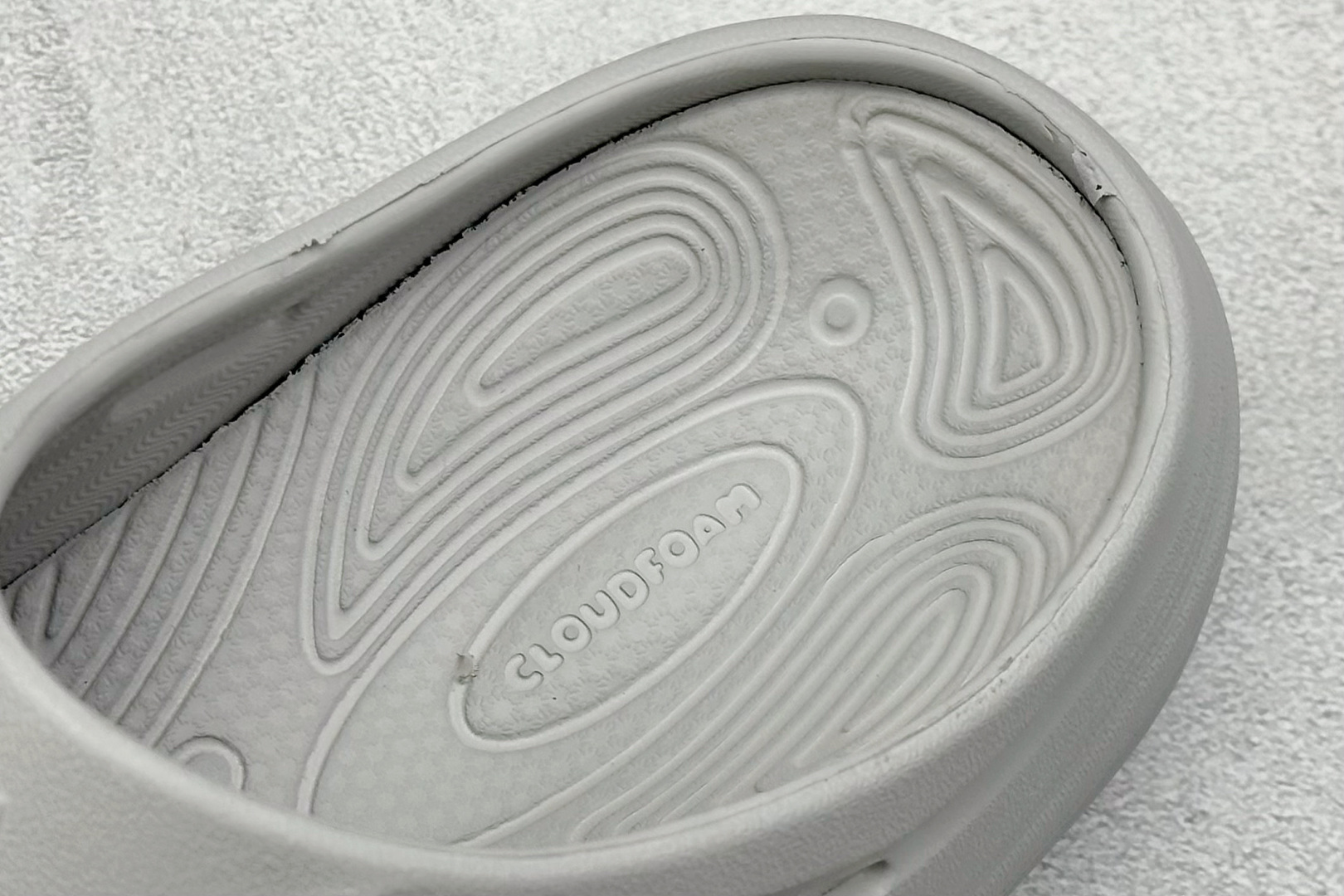 100 XD版AD OZWAVE CLOG 防滑包头 厨师鞋二代 稳定缓震回弹厚底老爹拖鞋  JR6760
