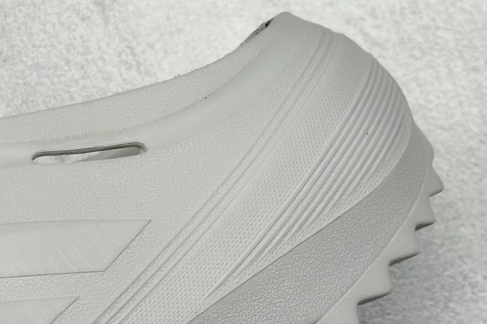 100 XD版AD OZWAVE CLOG 防滑包头 厨师鞋二代 稳定缓震回弹厚底老爹拖鞋  JR6760