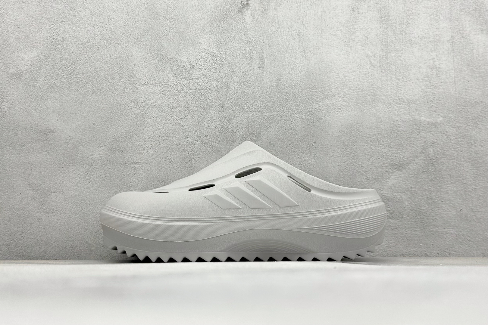 100 XD版AD OZWAVE CLOG 防滑包头 厨师鞋二代 稳定缓震回弹厚底老爹拖鞋  JR6760
