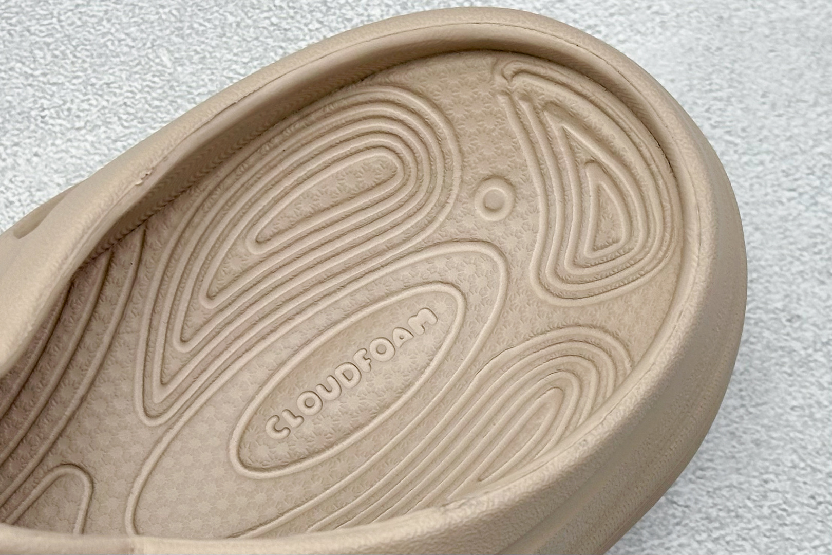 100 XD版AD OZWAVE CLOG 防滑包头 厨师鞋二代 稳定缓震回弹厚底老爹拖鞋  JR6759