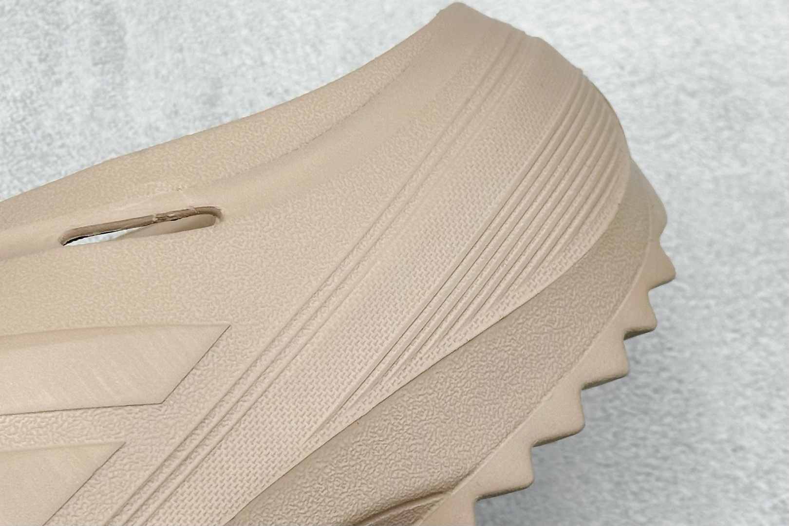 100 XD版AD OZWAVE CLOG 防滑包头 厨师鞋二代 稳定缓震回弹厚底老爹拖鞋  JR6759