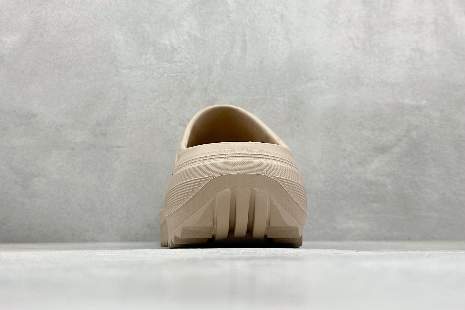 100 XD版AD OZWAVE CLOG 防滑包头 厨师鞋二代 稳定缓震回弹厚底老爹拖鞋  JR6759