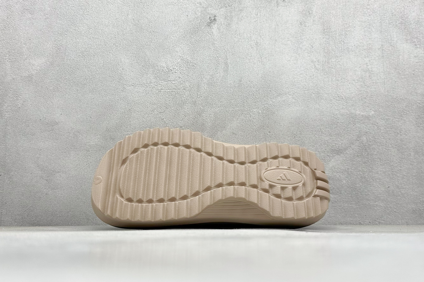 100 XD版AD OZWAVE CLOG 防滑包头 厨师鞋二代 稳定缓震回弹厚底老爹拖鞋  JR6759